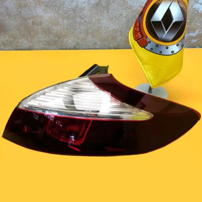 چراغ خطر راست رو گلگیر دودی رنو اسکالا265501650R