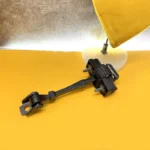 ترمز درب جلو رنو کپچر 804308807R