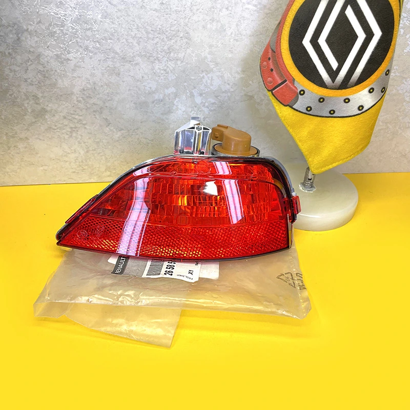 مه شکن عقب رنو کپچر 265850007R مه شکن عقب رنو کپچر 265850007R