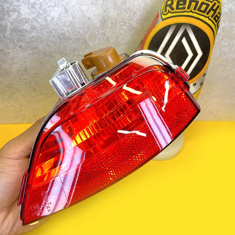 مه شکن عقب رنو کپچر مه شکن عقب رنو کپچر