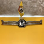 استیل جلو پنجره رنو داستر