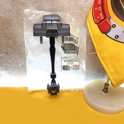 ترمز درب عقب رنو کپچر 824305607R