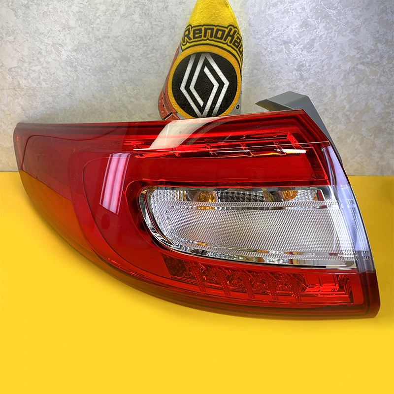 خطر گلگیر چپ ال ای دی رنو فلوئنس 265559487R خطر گلگیر چپ ال ای دی رنو فلوئنس 265559487R